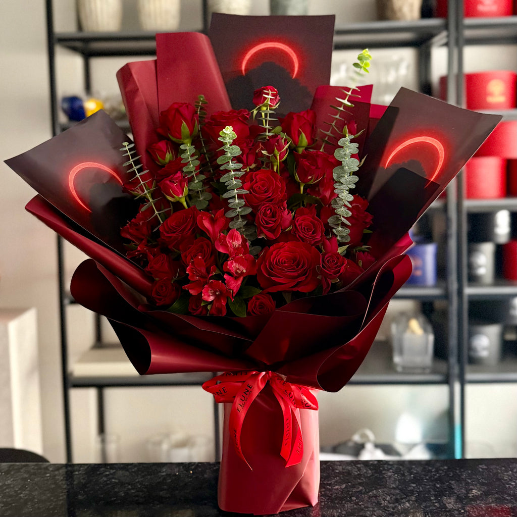 Crimson Moon – Signature Bouquet by Elune